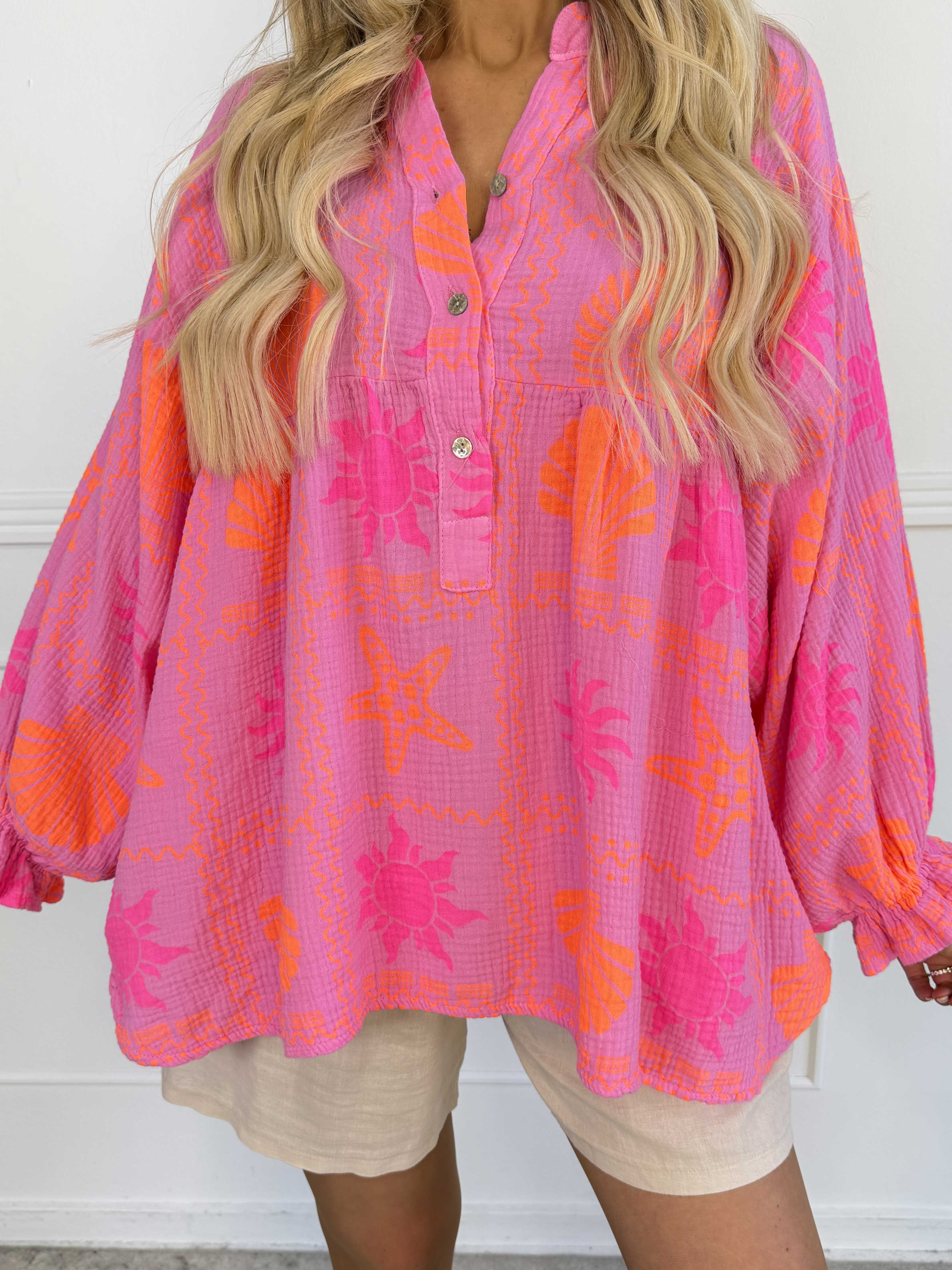 Diva - Mønstret plus size tunikaskjorte i blødt bomuldsbæk-og-bølge-stof